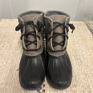 Sperry Women's Saltwater Boot Grey/Black Size 6